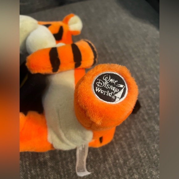 NWT Walt Disneys Winnie the Pooh Tigger Plush Picture Frame - Picture 6 of 10